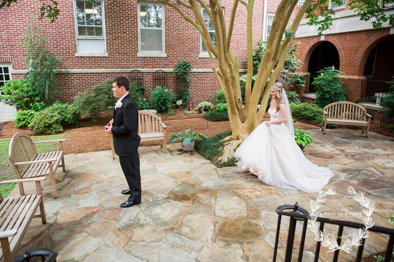 first look, chattanooga photographer, chattanooga golf and country club, patten chapel wedding, grandview, savannah wedding photographer, best photographer