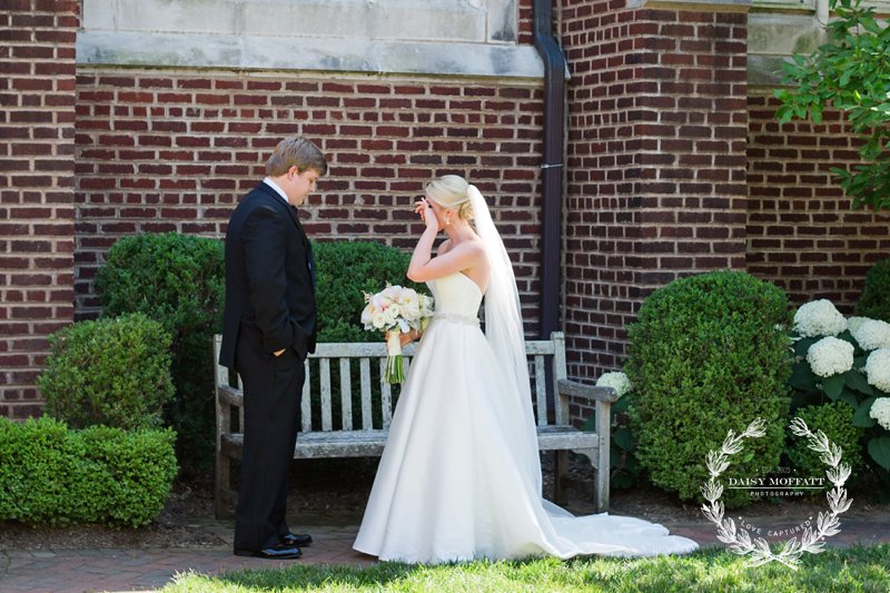 first look, chattanooga photographer, chattanooga golf and country club, patten chapel wedding, grandview, savannah wedding photographer, best photographer