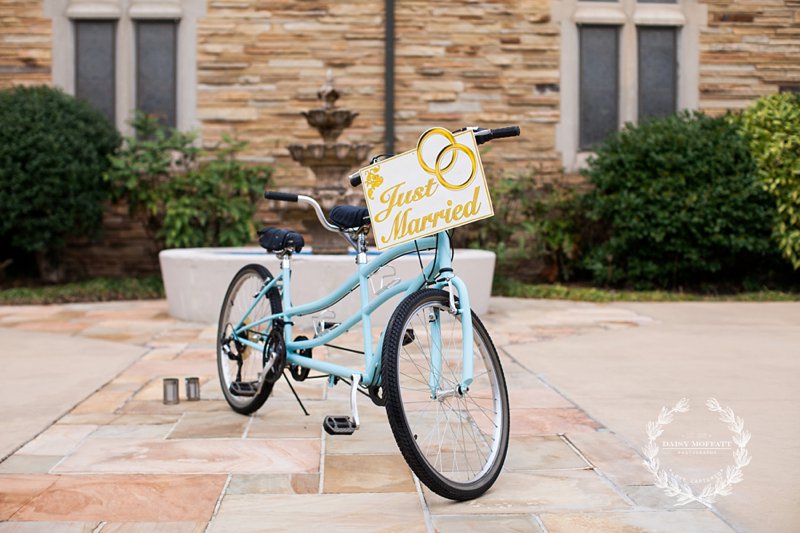 new years eve wedding, first cumberland presbyterian, the mill, soirees, chattanooga planner, chattanooga photographer, best photographer, black and gold wedding, superior celebrations, yellow cake company, white lace and promises, tandem bike wedding