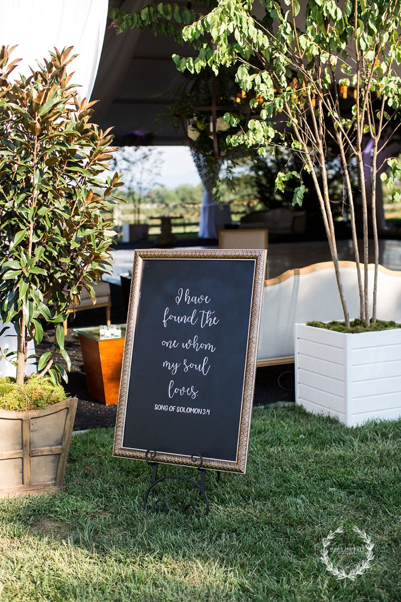 a walnut hill farms wedding full of fall wedding details by Chattanooga photographer Daisy Moffatt Photography. Chattanooga Florist, the Claypot, Decor 1601, and Ever After Bridal helped make the wedding photography shine.