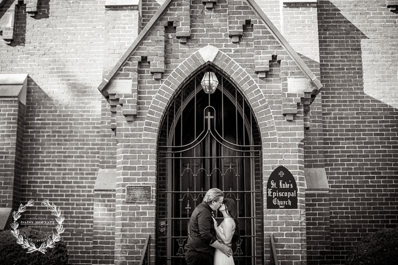 Daisy Moffatt, Chattanooga wedding photographer captured handfasting celebration pictures