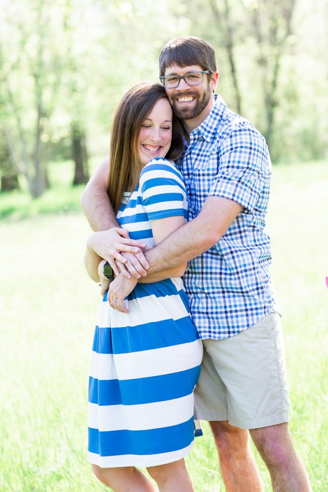 chattanooga photographer daisy moffatt captured a sweet family portrait session at heritage park