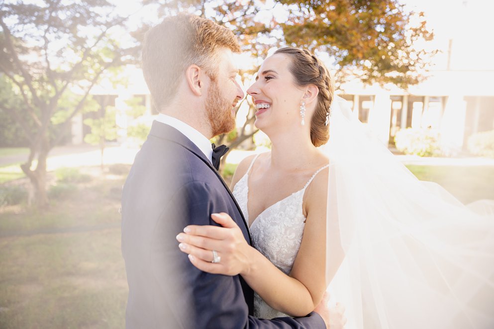 Chattanooga Westin wedding with lace gown from ever after bridal and chattanooga photographer Daisy Moffatt photography