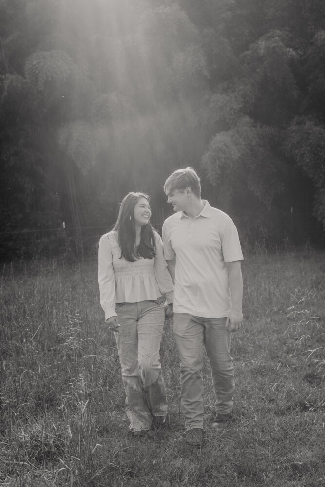 Fall time Signal Mountain engagements in tall bamboo by Chattanooga photographer Daisy Moffatt