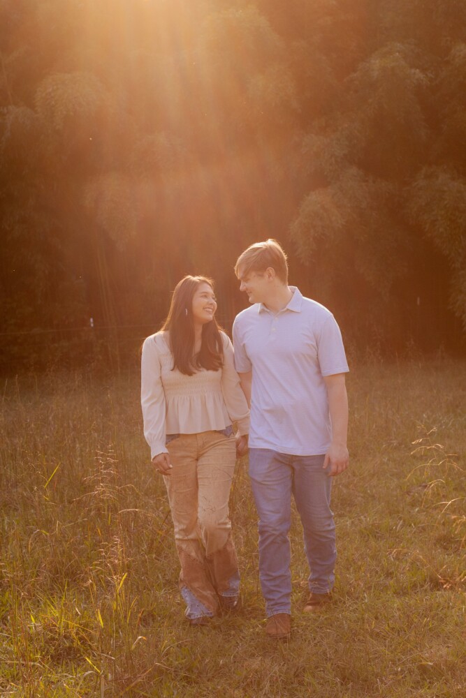 Fall time Signal Mountain engagements by Chattanooga photographer Daisy Moffatt